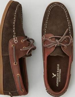 Girls, What do you think of guys who wear boat shoes?