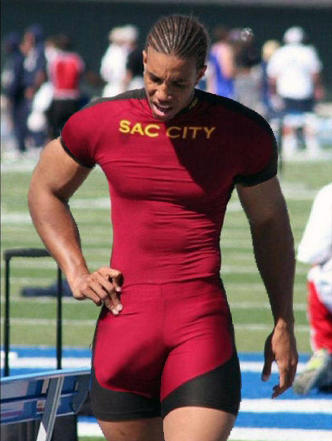Are guys who keep themselves in shape and play sports desirable to women for long term relationships?