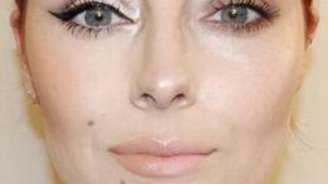 Which side of this woman's face do you like better?