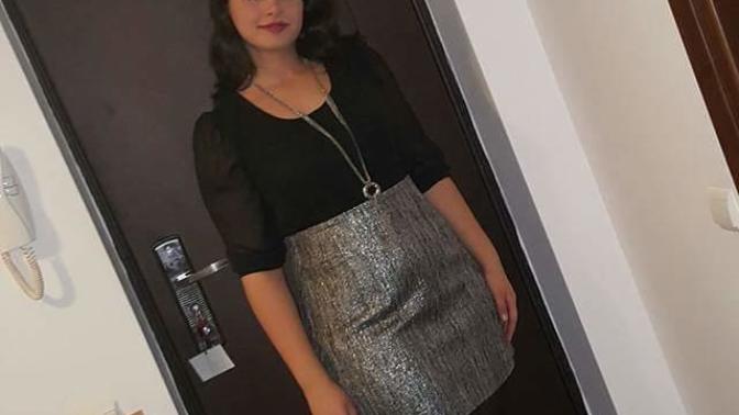 Ok, I give in ( can't believe it lol), can you please tell me how do I look? Am I that ugly?