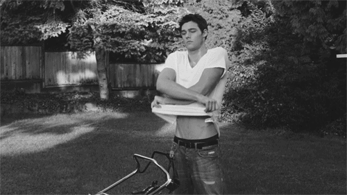 Don't you love it when guys take off their shirt after working out?
