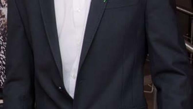 Girls, Girls , honest rating needed please how do I look?