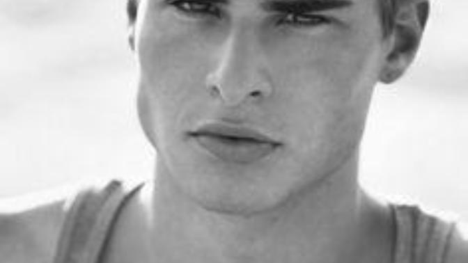 Do you think Straight Eyebrows are attractive on males?