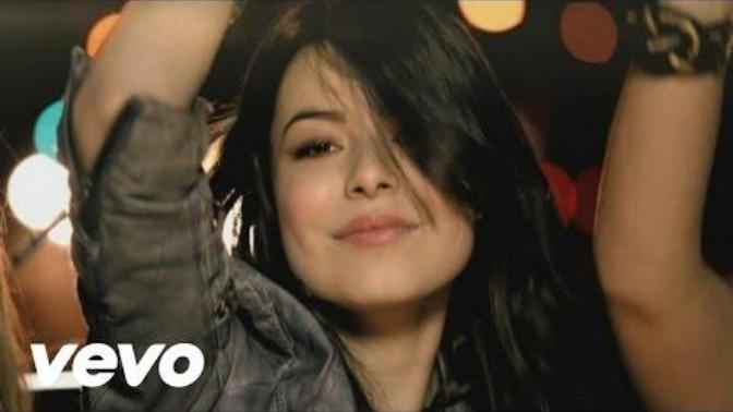 What are some songs you use to be obsessed with when you were in school or when you were a child 😱😃?