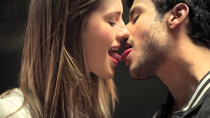 Girls, would it turn you off if your boyfriend asked you to kiss this way?