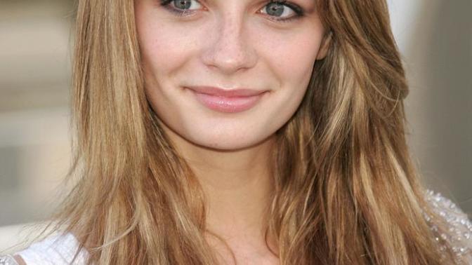 Guys, Rate Mischa Barton at the height of her beauty?