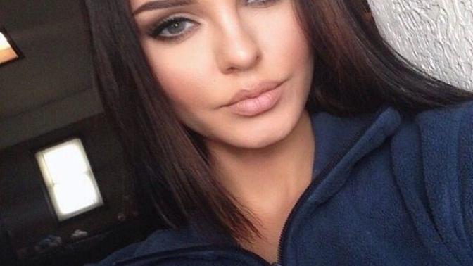 Would you say her beauty is artificial?