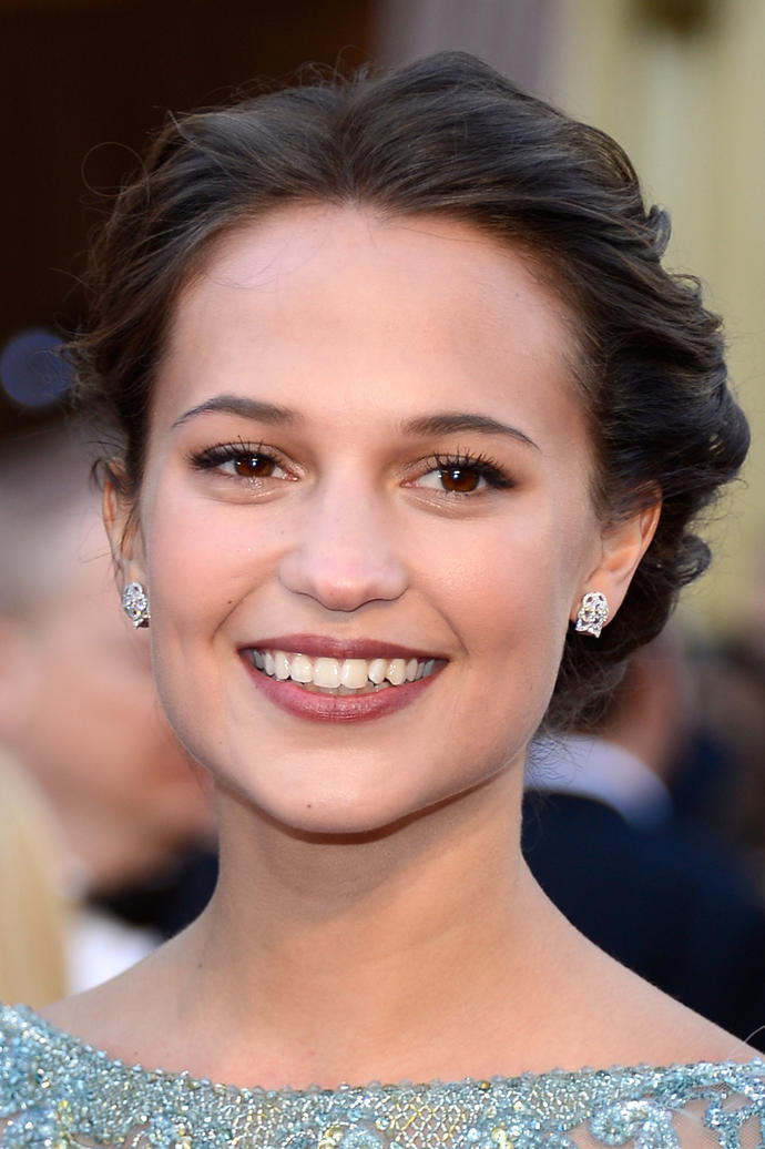 Guys, Rate the girl from Ex Machina?