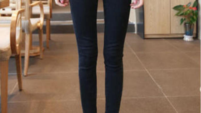 Do guys prefer "normal" sized girls over skinny girls?