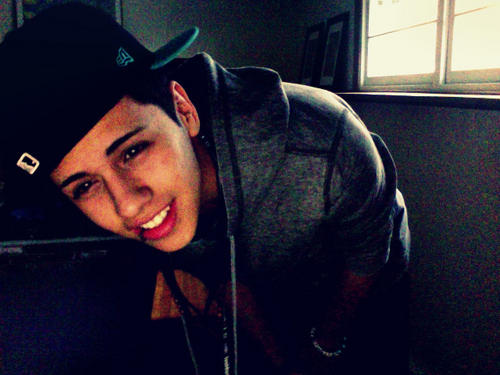 Jsut on looks, whose best looking?