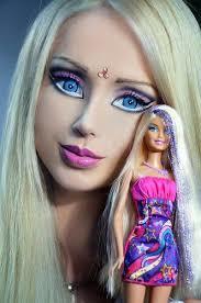 Guys, would you date her?