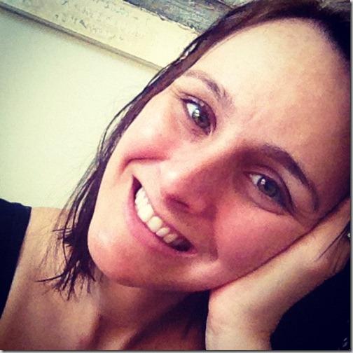 Girls with makeup vs Girls with no makeup: which will you choose?