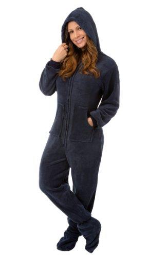 (Please choose) Girl's what do you wear to bed?