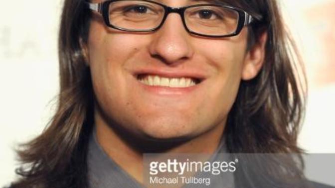Does he look transgender to you?