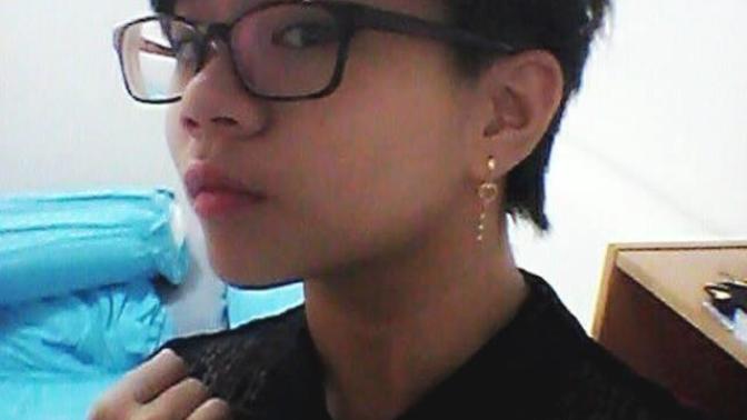 Do I look lesbian?
