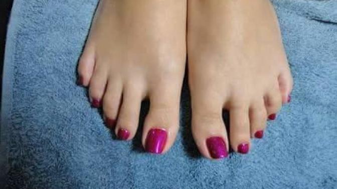 Based on inches, do you think your feet are big, average, or small?