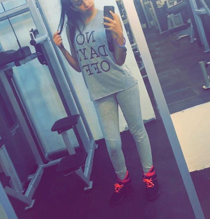 Do you think my body looks bad after giving birth? Should I lose weight?