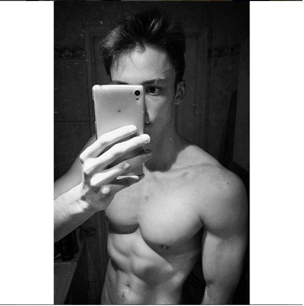 Girls, do you think i'm handsome : D ?