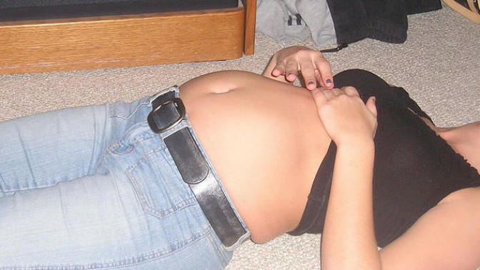 Girls, do you wear a belt if you have a slightly large belly?