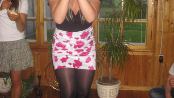 How does my aunt (mom's sister) look? how old is she? Guess?