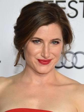 Do you think Kathryn Hahn is attractive?