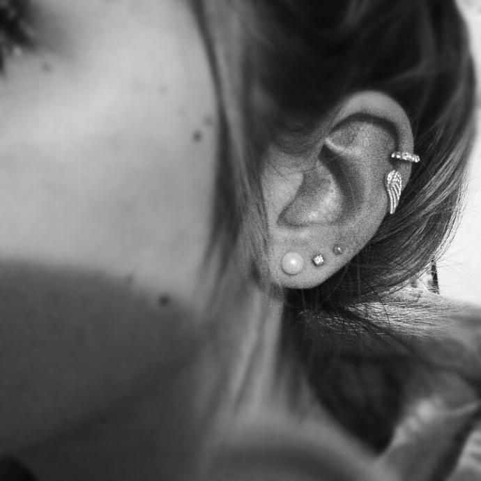 Guys, what do you think about a cartilege piercing on girls?