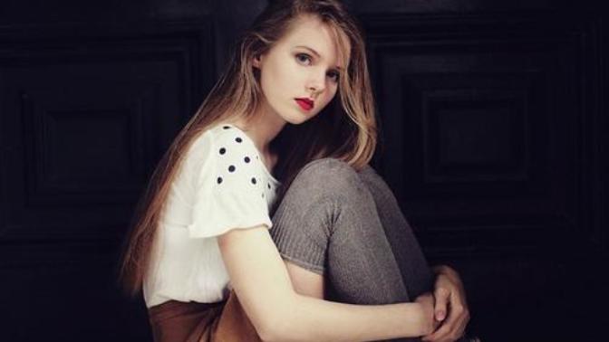 Would you wear red lipstick to school?
