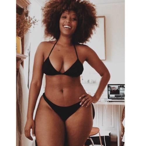 Guys do you prefer curvy or petite girls?