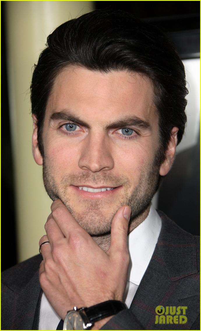 American Horror Story : Who's the hottest actor?