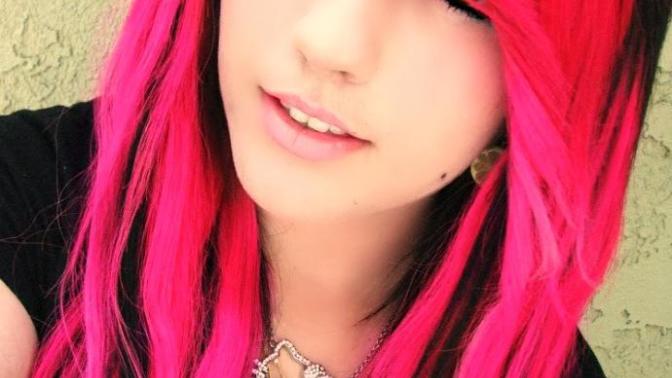 Who agrees with me. the best looking hair color on girls is pink! ?