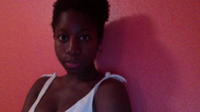 Which hairstyle looks better on this girl?