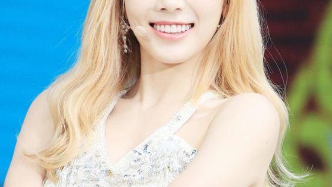 Kpop girl series #4 Taeyeon: How beautiful do you think this girl is?