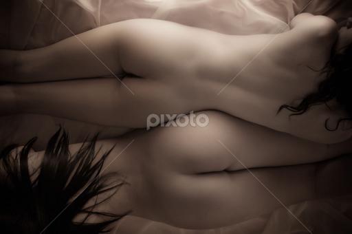 Do you think cuddling naked could be entirely platonic?