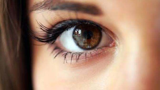 Which eye colour is most attractive?