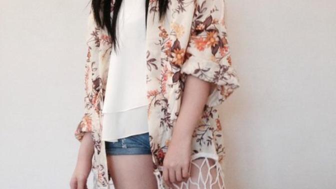 I feel tight wearing this pants, do you know why? Do you think I should wear this pants and what do you think of my outfit?