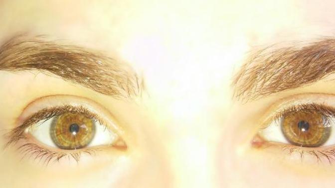 What is my eyes colour?