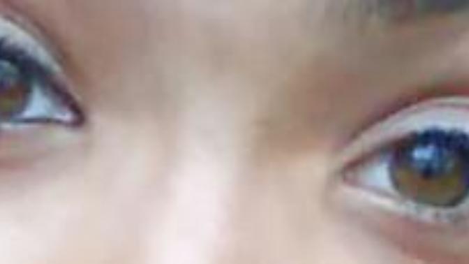 Which eye looks the best with eyeliner?