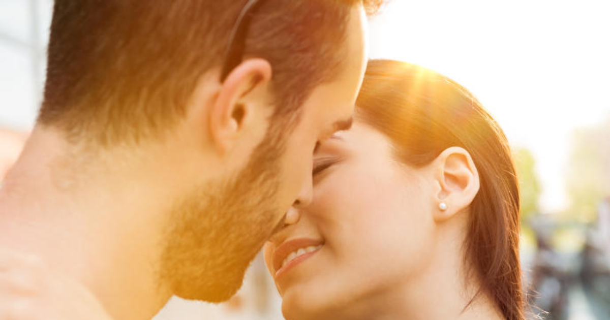 Do guys like when a girl makes the first move? - GirlsAskGuys