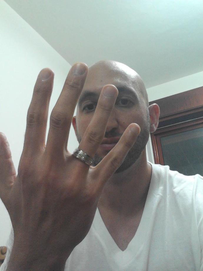 Do you agree with this Alpha male's/Internet celebrity's view on relationship and how to deal with women?