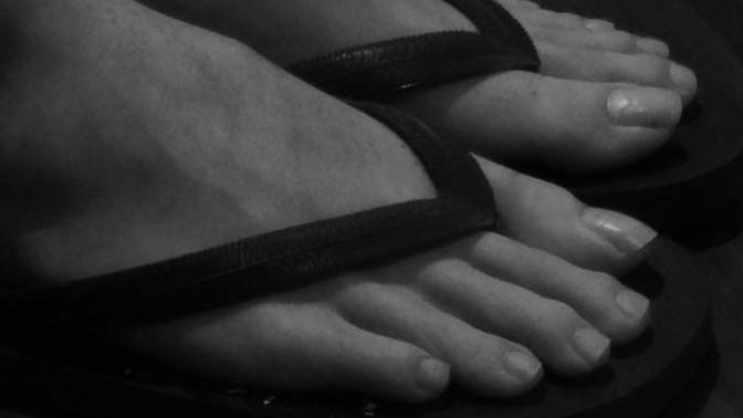 Girls, Is it a bad thing for guys to have pretty/feminine feet?