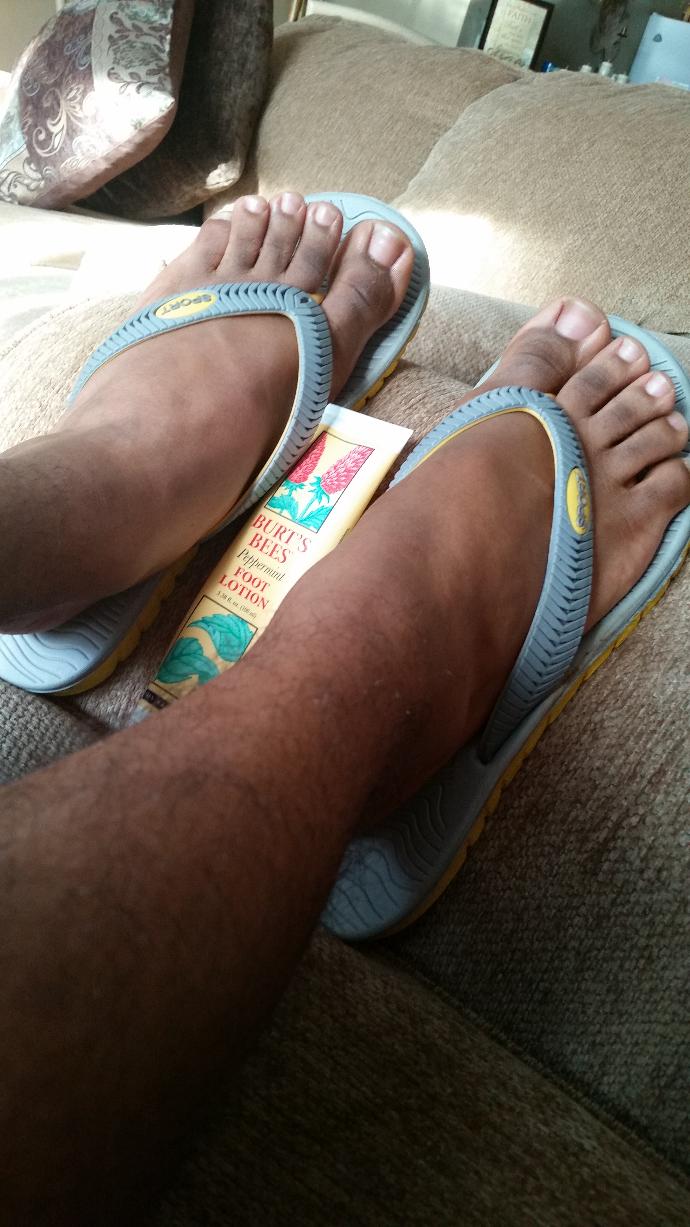 Nice male feet or ugly, what are some similarities or differences compared to how a lot of guy's feet look?
