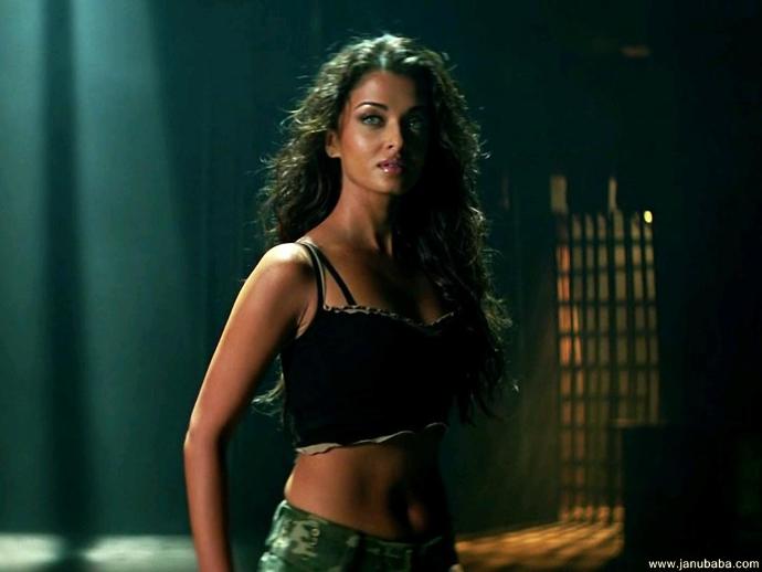 Which actress is more attractive? (Asking GIRLS and GUYS)?