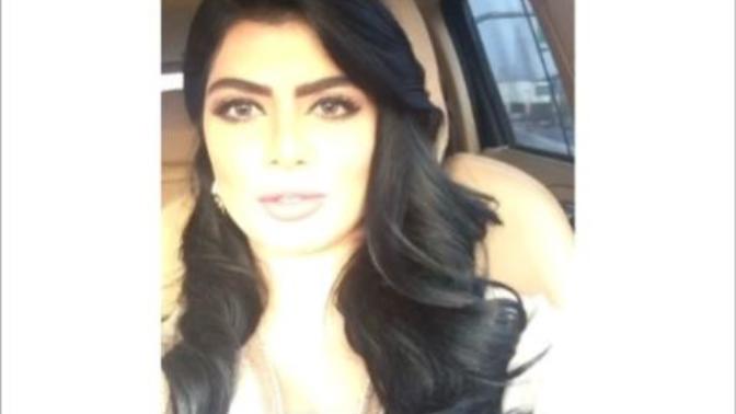 Why would someone as beautiful as the girl in the picture below, be on a dating site? Do pretty women have a hard time finding a mate?