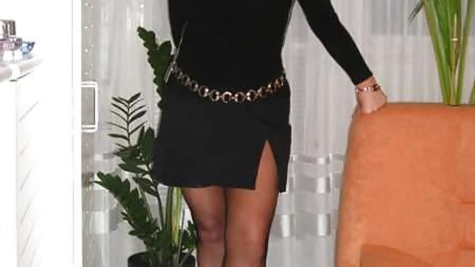 I really wonder that whetherthe pantyhose fits her not?