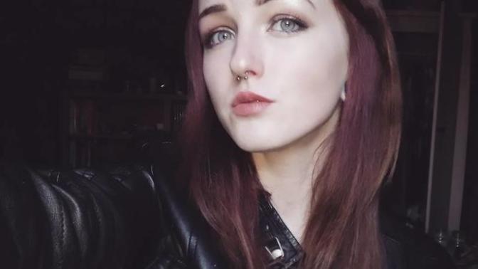 Opinions on how a labret/vertical labret would look on me (pics included)?