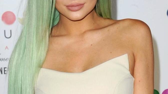 Can I put pink extensions instead of dying my hair pink?