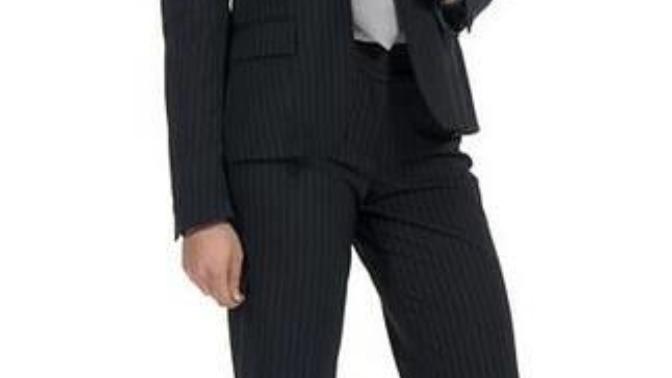 Do you think this is acceptable office attire for women?