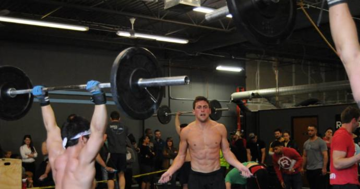 How much is showing too much at the gym? - GirlsAskGuys How much is showing too much at the gym? - GirlsAskGuys