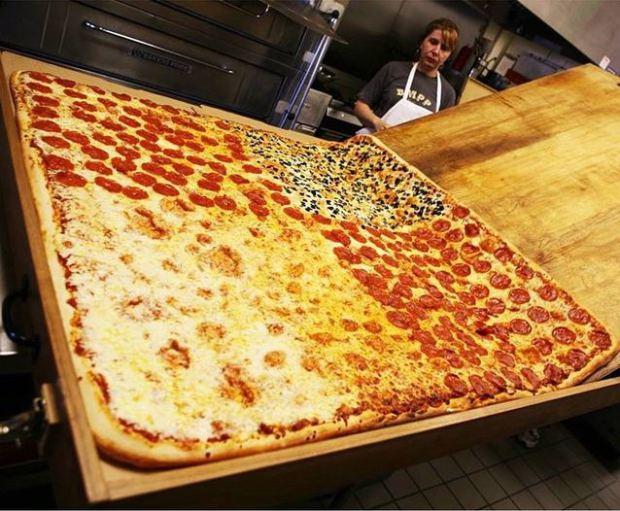 Would you and seven other GAGers eat this pizza for $1000 a piece?