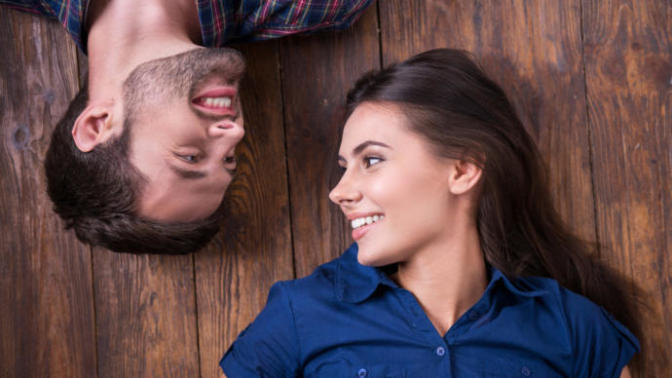 Guys, do you only hold eye contact with girls you find attractive?